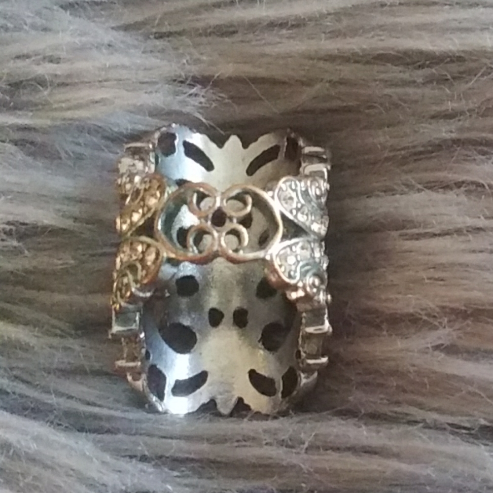 Jewerly - Picture 2 of 3